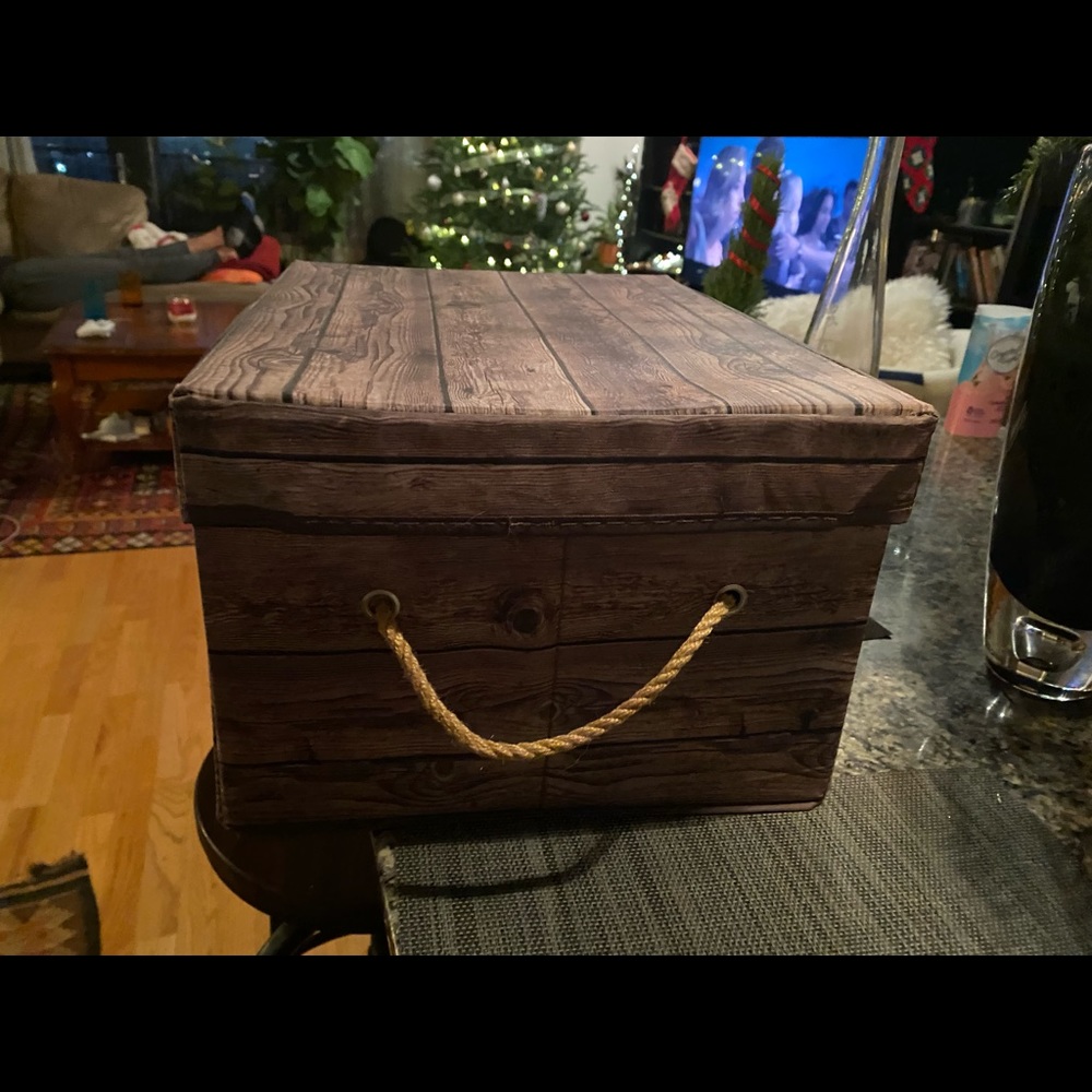 Storage box